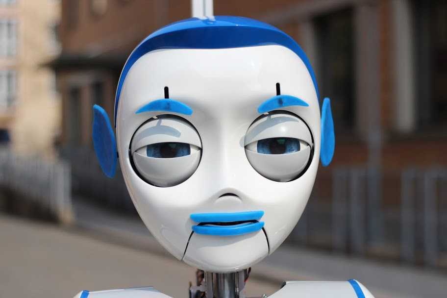 EMOHEAD